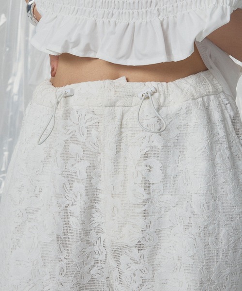 ELLEgirl(エルガール)の「レースカーゴパンツ【ELLEgirl/エルガール】(カーゴパンツ・レディース・ホワイト/ブラック・FREE)」の6枚目の写真