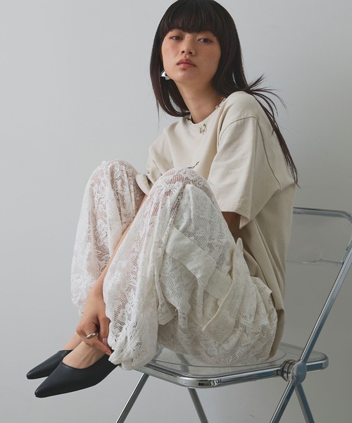 ELLEgirl(エルガール)の「レースカーゴパンツ【ELLEgirl/エルガール】(カーゴパンツ・レディース・ホワイト/ブラック・FREE)」の11枚目の写真