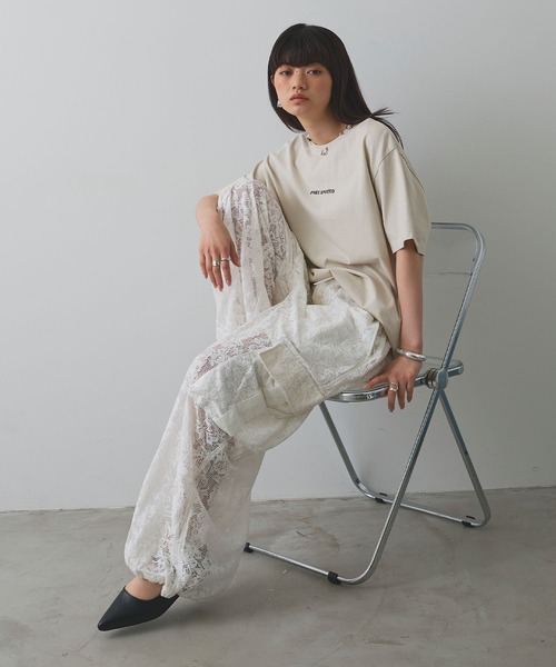 ELLEgirl(エルガール)の「レースカーゴパンツ【ELLEgirl/エルガール】(カーゴパンツ・レディース・ホワイト/ブラック・FREE)」の9枚目の写真