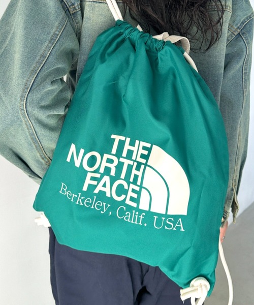 THE NORTH FACE（ザノースフェイス）の「THE NORTH FACE(ザ・ノースフェイス)/ビッグロゴ 巾着 ナップサック ストリングバッグ/BIG LOGO STRING BAG（ショルダーバッグ・レディース・グリーン/ピンク/オレンジ/ブラック/バイオレット/クリーム・FREE）」の4枚目の写真