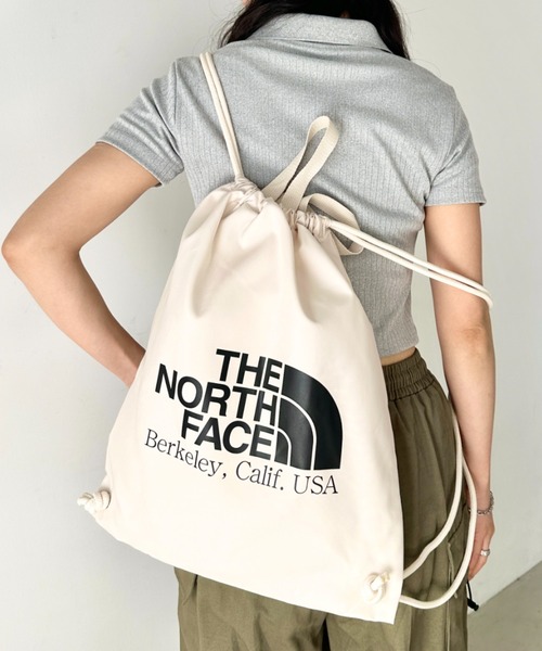 THE NORTH FACE（ザノースフェイス）の「THE NORTH FACE(ザ・ノースフェイス)/ビッグロゴ 巾着 ナップサック ストリングバッグ/BIG LOGO STRING BAG（ショルダーバッグ・レディース・グリーン/ピンク/オレンジ/ブラック/バイオレット/クリーム・FREE）」の16枚目の写真