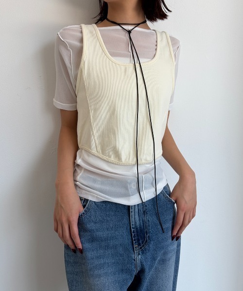 AIC.(エーアイシー)の「バックオープンリブビスチェ/シアーTシャツアンサンブル(Tシャツ/カットソー・レディース・チャコールグレー/オフホワイト/イエロー・FREE)」の8枚目の写真