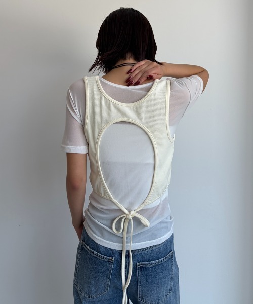 AIC.(エーアイシー)の「バックオープンリブビスチェ/シアーTシャツアンサンブル(Tシャツ/カットソー・レディース・チャコールグレー/オフホワイト/イエロー・FREE)」の7枚目の写真
