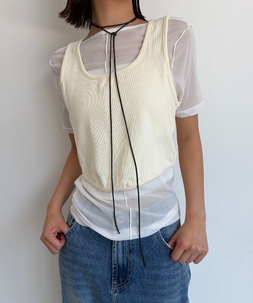 AIC.(エーアイシー)の「バックオープンリブビスチェ/シアーTシャツアンサンブル(Tシャツ/カットソー・レディース・チャコールグレー/オフホワイト/イエロー・FREE)」の10枚目の写真