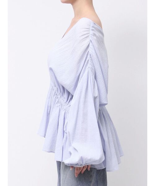 Ungrid(アングリッド)の「スリーブボリュームブラウス(シャツ/ブラウス・レディース・ブルー/オフホワイト/ブラック・FREE)」の5枚目の写真