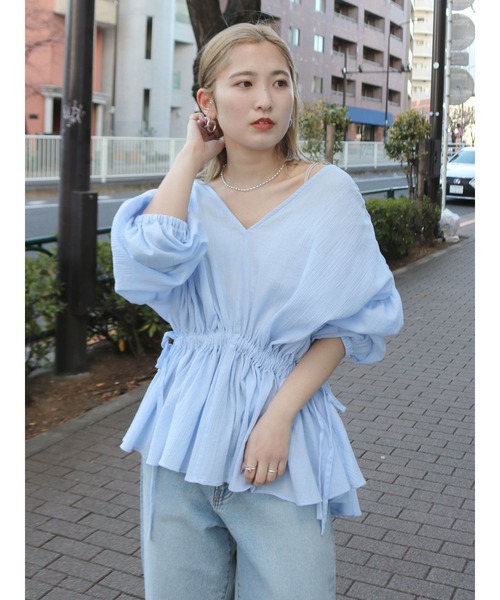 Ungrid(アングリッド)の「スリーブボリュームブラウス(シャツ/ブラウス・レディース・ブルー/オフホワイト/ブラック・FREE)」の3枚目の写真