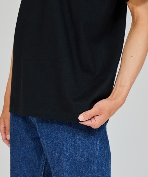 HANES（ヘインズ）の「【 綿100% 】Hanes KURO(クロ) クルーネックTシャツ HM1-B201（Tシャツ/カットソー・メンズ・ブラック・S/M/L/XL）」の3枚目の写真