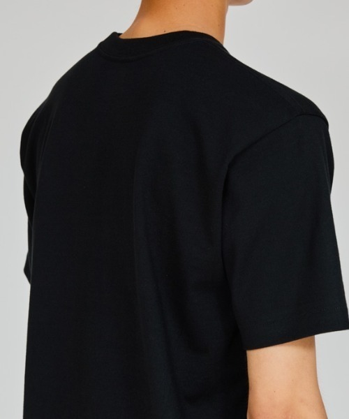 HANES（ヘインズ）の「【 綿100% 】Hanes KURO(クロ) クルーネックTシャツ HM1-B201（Tシャツ/カットソー・メンズ・ブラック・S/M/L/XL）」の4枚目の写真