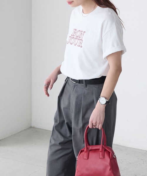 GILDAN（ギルダン）の「GILDAN アソートロゴ オーバーサイズ プリント TEE（Tシャツ/カットソー・レディース・ピンク/ホワイト/オートミール/ネイビー/キナリ/オフホワイト・S/M/L）」の16枚目の写真