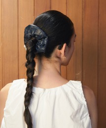 double quotes（ダブルクオーツ）の「「double quotes/ダブルクオーツ」イール スクランチ　レザーシュシュ（シュシュ）」