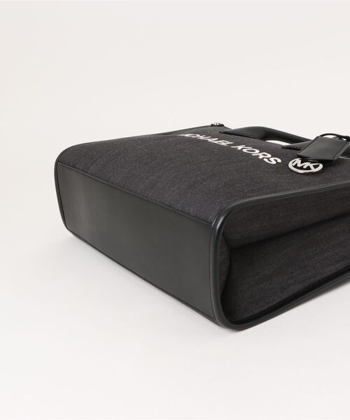 MICHAEL KORS（マイケルコース）の「MIRELLA EW トート ミディアム（トートバッグ・レディース・ブラック・FREE）」の3枚目の写真