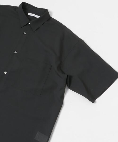 URBAN RESEARCH(アーバンリサーチ)の「ウォッシャブルウールサイロフィルショートスリーブシャツ(シャツ/ブラウス・メンズ・チャコールグレー/ブラック/ネイビー・MEDIUM/LARGE/X-LARGE)」の6枚目の写真