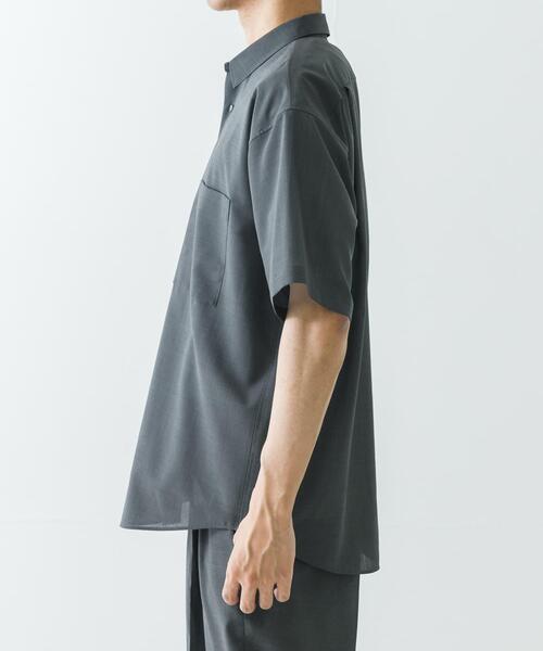 URBAN RESEARCH(アーバンリサーチ)の「ウォッシャブルウールサイロフィルショートスリーブシャツ(シャツ/ブラウス・メンズ・チャコールグレー/ブラック/ネイビー・MEDIUM/LARGE/X-LARGE)」の21枚目の写真