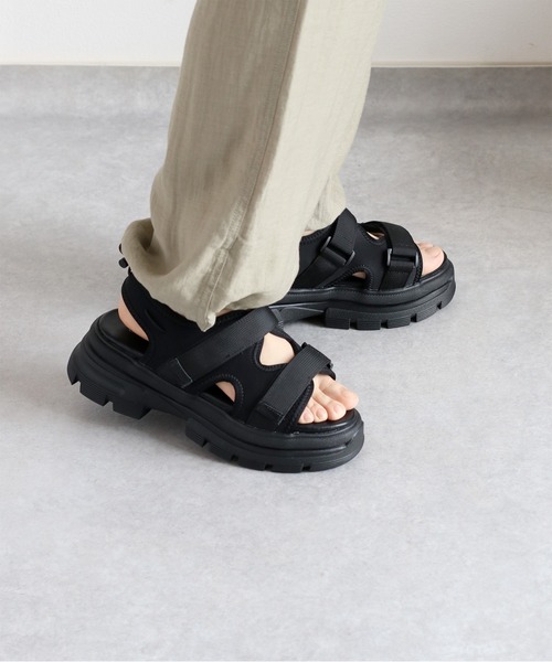 cepo(セポ)の「ボリュームソールスポーツサンダル(サンダル・レディース・ブラック/ホワイト/ベージュ・M/L)」の19枚目の写真