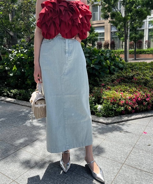 AND COUTURE(アンドクチュール)の「ウォッシュドカラーデニムスカート(デニムスカート・レディース・ブルー/ブラック/イエロー・SMALL/MEDIUM)」の7枚目の写真