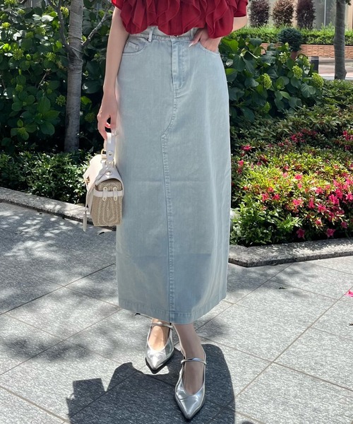 AND COUTURE(アンドクチュール)の「ウォッシュドカラーデニムスカート(デニムスカート・レディース・ブルー/ブラック/イエロー・SMALL/MEDIUM)」の8枚目の写真