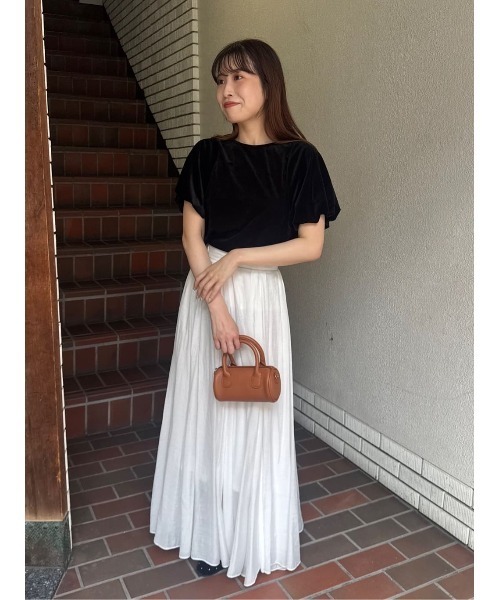 titivate（ティティベイト）の「シアーベロアバルーンスリーブトップス（Tシャツ/カットソー・レディース・グリーン/ブラウン/アイボリー/グレイッシュベージュ/ブラック・L/M/S）」の18枚目の写真