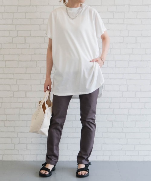 aquagarage(アクアガレージ)の「ロング丈ラウンドヘムカットソー(Tシャツ/カットソー・レディース・ネイビー/チャコール/オフホワイト・FREE)」の9枚目の写真
