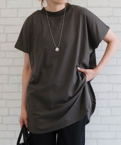 aquagarage(アクアガレージ)の「ロング丈ラウンドヘムカットソー(Tシャツ/カットソー・レディース・ネイビー/チャコール/オフホワイト・FREE)」の5枚目の写真