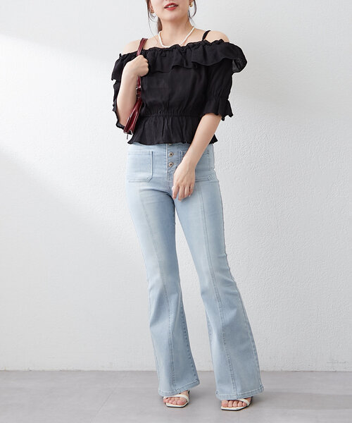 Another Branch olive des olive(アナザーブランチオリーブデオリーブ)の「フロントポッケセミフレアデニム(デニムパンツ・レディース・ブラック/ケミカルウォッシュ・SMALL/MEDIUM)」の4枚目の写真