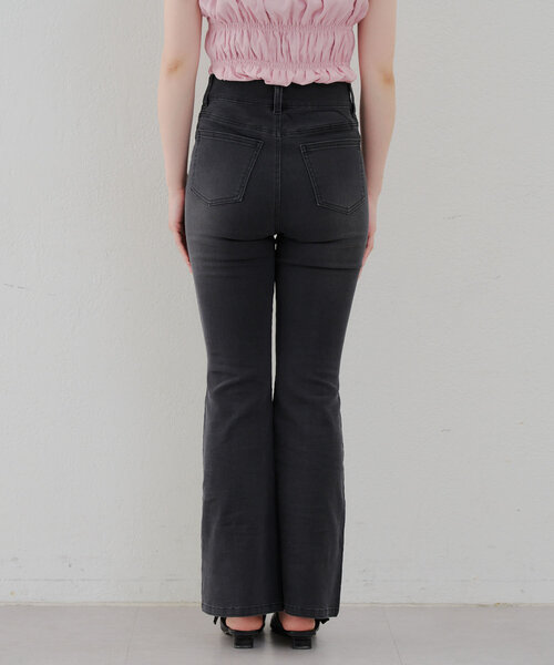 Another Branch olive des olive(アナザーブランチオリーブデオリーブ)の「フロントポッケセミフレアデニム(デニムパンツ・レディース・ブラック/ケミカルウォッシュ・SMALL/MEDIUM)」の7枚目の写真
