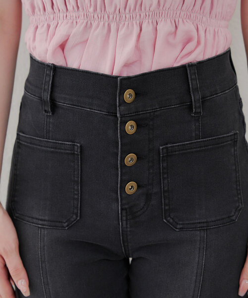 Another Branch olive des olive(アナザーブランチオリーブデオリーブ)の「フロントポッケセミフレアデニム(デニムパンツ・レディース・ブラック/ケミカルウォッシュ・SMALL/MEDIUM)」の9枚目の写真
