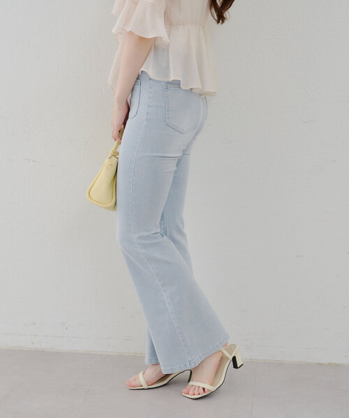 Another Branch olive des olive(アナザーブランチオリーブデオリーブ)の「フロントポッケセミフレアデニム(デニムパンツ・レディース・ブラック/ケミカルウォッシュ・SMALL/MEDIUM)」の17枚目の写真