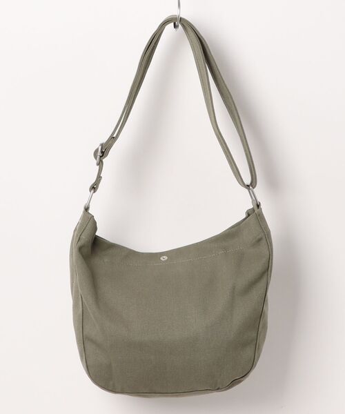 A.P.C.（アーペーセー）の「BESACE JOURNAL SMALL（ボディバッグ/ウエストポーチ・メンズ・カーキ・ONESIZE）」の2枚目の写真