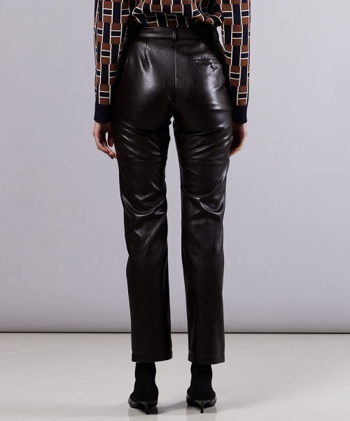 Sov.(ソブ)の「フェイクスキン スキニーパンツ(その他パンツ・レディース・ダークブラウン/ブラック・36/38)」の13枚目の写真