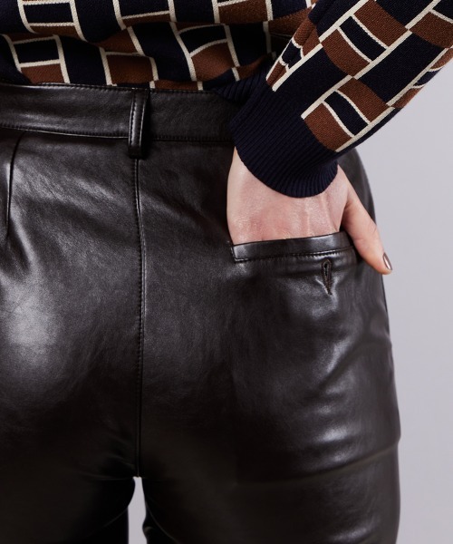 Sov.(ソブ)の「フェイクスキン スキニーパンツ(その他パンツ・レディース・ダークブラウン/ブラック・36/38)」の3枚目の写真