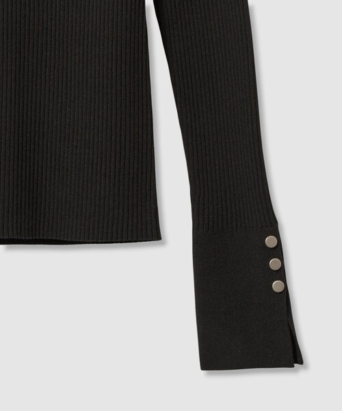 allureville（アルアバイル）の「袖釦Vネックプルオーバー（ニット/セーター・レディース・ブラック/オフホワイト/キャメル/オレンジ・2）」の8枚目の写真