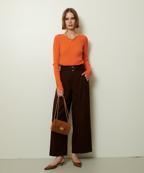 allureville（アルアバイル）の「袖釦Vネックプルオーバー（ニット/セーター・レディース・ブラック/オフホワイト/キャメル/オレンジ・2）」の18枚目の写真