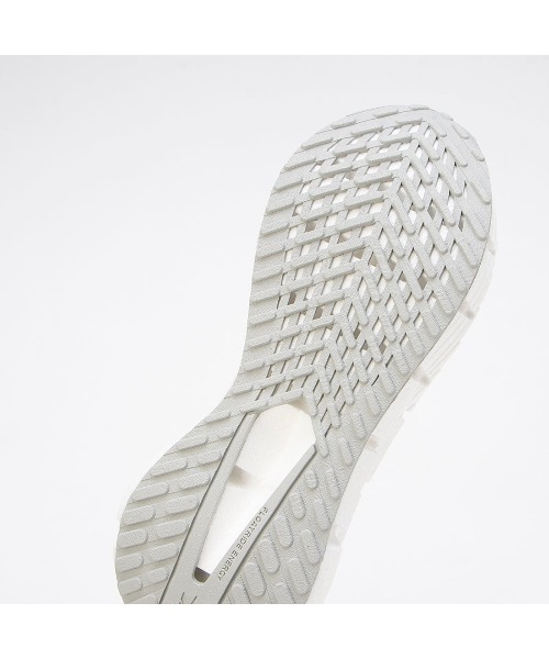 Reebok(リーボック)の「フロートジグ 1 / FLOATZIG 1(スニーカー・レディース・ホワイト/ストーン・22.5cm/23.0cm/23.5cm/24.5cm/24.0cm/25.0cm)」の5枚目の写真
