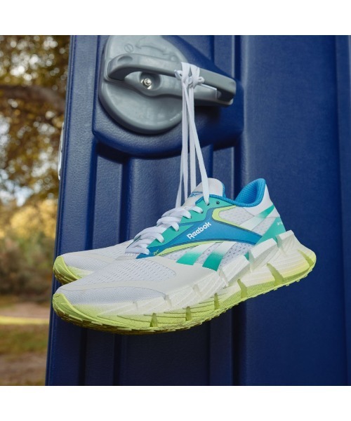 Reebok(リーボック)の「フロートジグ 1 / FLOATZIG 1(スニーカー・レディース・ホワイト/ストーン・22.5cm/23.0cm/23.5cm/24.5cm/24.0cm/25.0cm)」の8枚目の写真