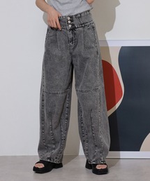 .works デニム3つ釦バレルレッグパンツ