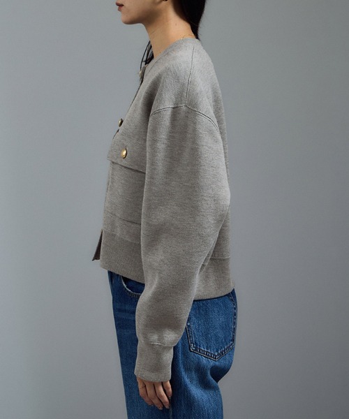 SALON adam et rope'（サロン アダム エ ロペ）の「スウェットライクメタルボタンカーディガン 2 / 新色追加（カーディガン/ボレロ・レディース・グレー/ブラウン系その他2/ブラック/レッド・FREE）」の19枚目の写真