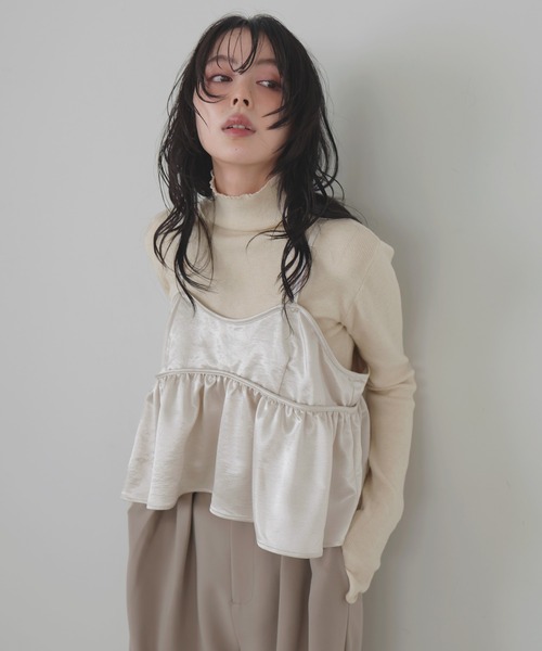 LIAN（リアン）の「サテンキャミビスチェ（キャミソール・レディース・アイボリー/ブラック/グレイッシュベージュ/ブラウン・FREE）」の2枚目の写真