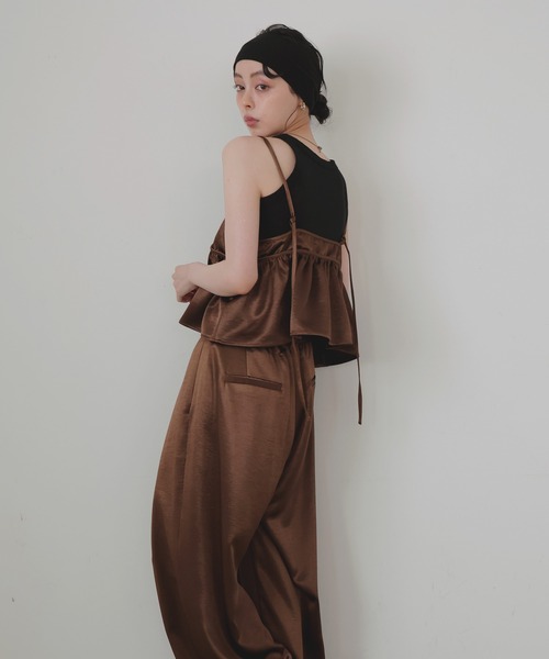 LIAN（リアン）の「サテンキャミビスチェ（キャミソール・レディース・アイボリー/ブラック/グレイッシュベージュ/ブラウン・FREE）」の9枚目の写真