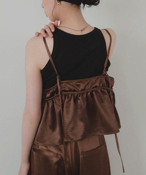 LIAN（リアン）の「サテンキャミビスチェ（キャミソール・レディース・アイボリー/ブラック/グレイッシュベージュ/ブラウン・FREE）」の11枚目の写真