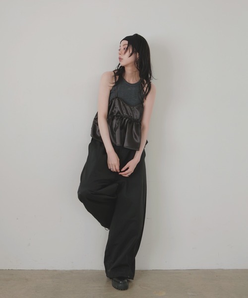 LIAN（リアン）の「サテンキャミビスチェ（キャミソール・レディース・アイボリー/ブラック/グレイッシュベージュ/ブラウン・FREE）」の16枚目の写真