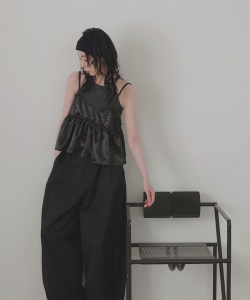 LIAN（リアン）の「サテンキャミビスチェ（キャミソール・レディース・アイボリー/ブラック/グレイッシュベージュ/ブラウン・FREE）」の17枚目の写真