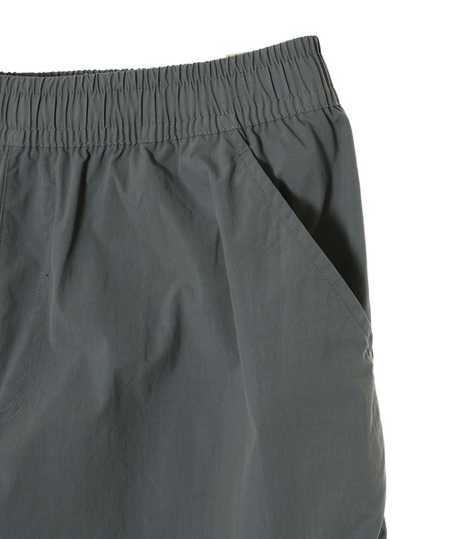 JORDAN BRAND(ジョーダンブランド)の「NIKE WMNS JORDAN FLT CHICAGO PARA PANTS HM6145-06(その他パンツ・レディース・グレー・MEDIUM/LARGE)」の4枚目の写真