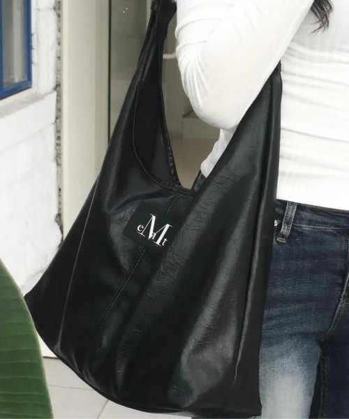 MUCENT（ムセント）の「◇MUCENT◇ブランド直輸入正規品/クレセント レザー ショルダーバッグ CRESCENT LEATHER SHOULDER BAG（ショルダーバッグ・レディース・ブラック・FREE）」の6枚目の写真