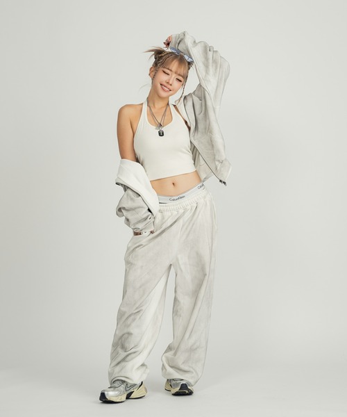 INTER FACTORY（インターファクトリー）の「Killin' me good - ロゴジップフーディー made in INTER FACTORY【ユニセックス】（パーカー・レディース・ブラック/グレー・FREE）」の7枚目の写真