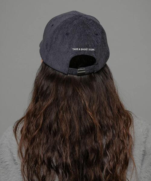 URBAN RESEARCH Sonny Label（アーバンリサーチサニーレーベル）の「ベロアタッチバックロゴCAP（キャップ・レディース・キャメル/ネイビー/ライトベージュ・ONE）」の7枚目の写真
