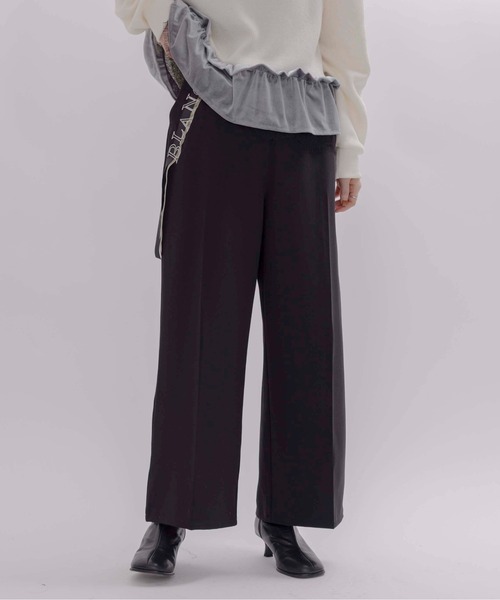 Eimee Law(エイミーロウ)の「テープロゴエンブロゆるスラックスパンツ(スラックス・レディース・モカ/ブラック・FREE)」の19枚目の写真