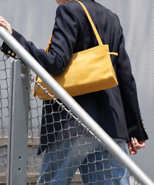 russet（ラシット）の「【再値下げ】スエードショルダーバッグ（ショルダーバッグ・レディース・ダークブラウン/イエロー/グレー・FREE）」の5枚目の写真