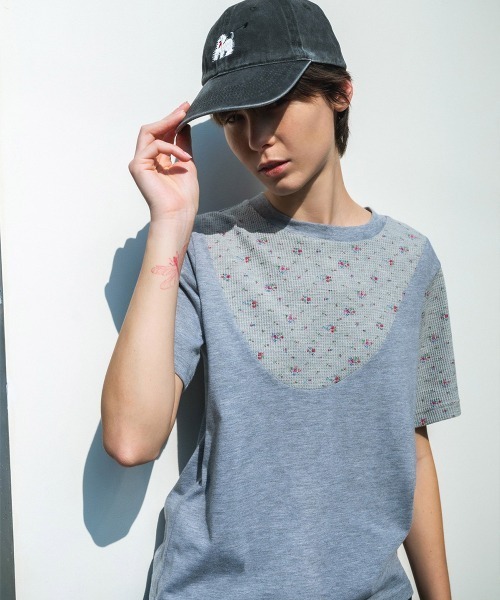 soduk(スドーク)の「flower t-shirt(Tシャツ/カットソー・レディース・グレー/ブラック/ホワイト・ONE SIZE)」の11枚目の写真