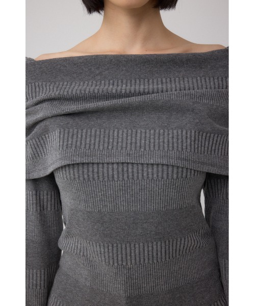AZUL by moussy（アズールバイマウジー）の「オフショルダーロングスリーブカットトップス（Tシャツ/カットソー・レディース・ブラック/チャコールグレー/アイボリー・SMALL/MEDIUM）」の15枚目の写真