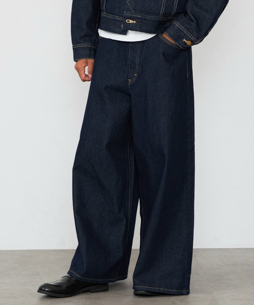 Lee(リー)の「Lee/リー【X-LINE】WIDEST JEANS/最も太いバギーデニムパンツ(デニムパンツ・メンズ・インディゴブルー/ブルー・SMALL/MEDIUM/X-LARGE/LARGE)」の4枚目の写真